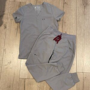 FIGS XXS scrub top and XXS/P jogger bottom set!